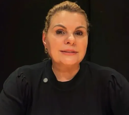 Carla Morando (PSD) perde quase metade dos votos entre 2022 e 2026 e é reeleita sob sombra de áudio com ameaças a servidora